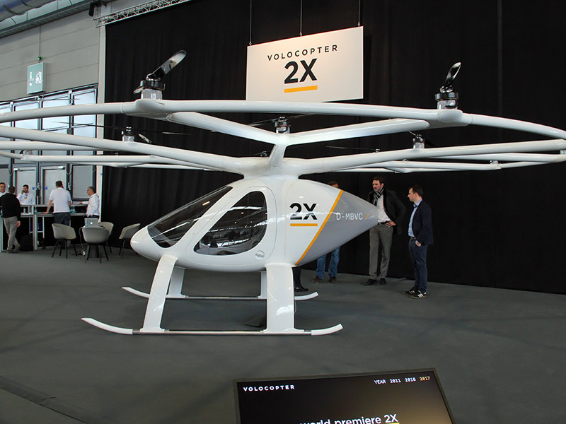 شاهد أول تاكسي طائر في العالم